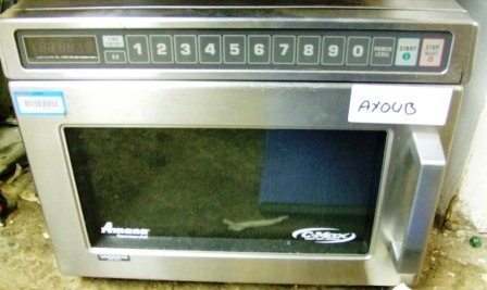 AMANA 1400 Watt Microwave 1