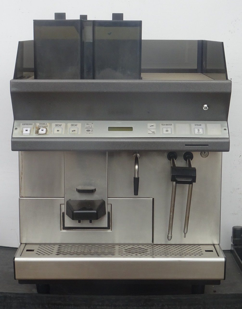 BLACK & WHITE Automatic Coffee Machine