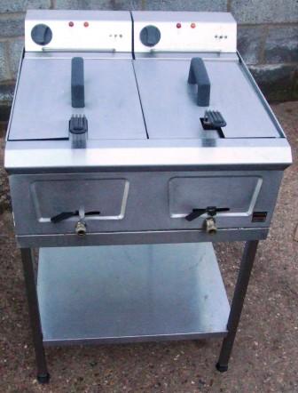 FALCON Prolite Twin Electric Fryer with Open Floor Stand 1