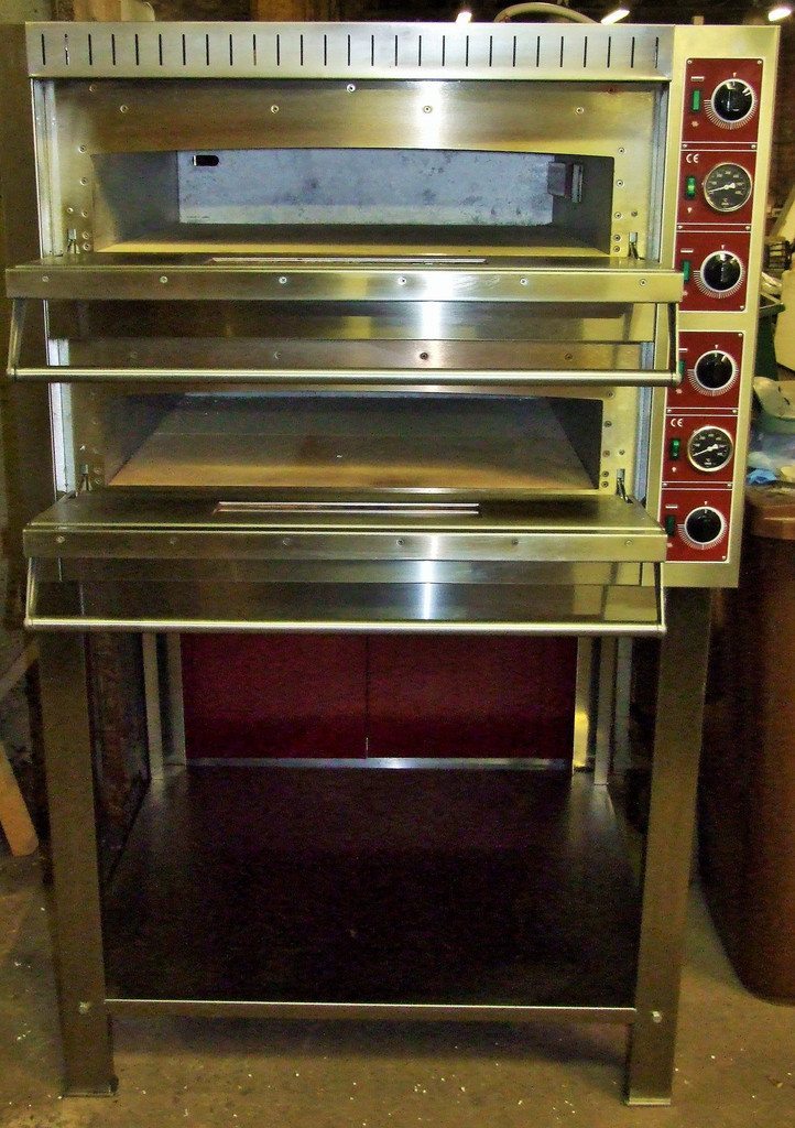 FORNO E4 Twin Deck Pizza Oven – Immaculate 1