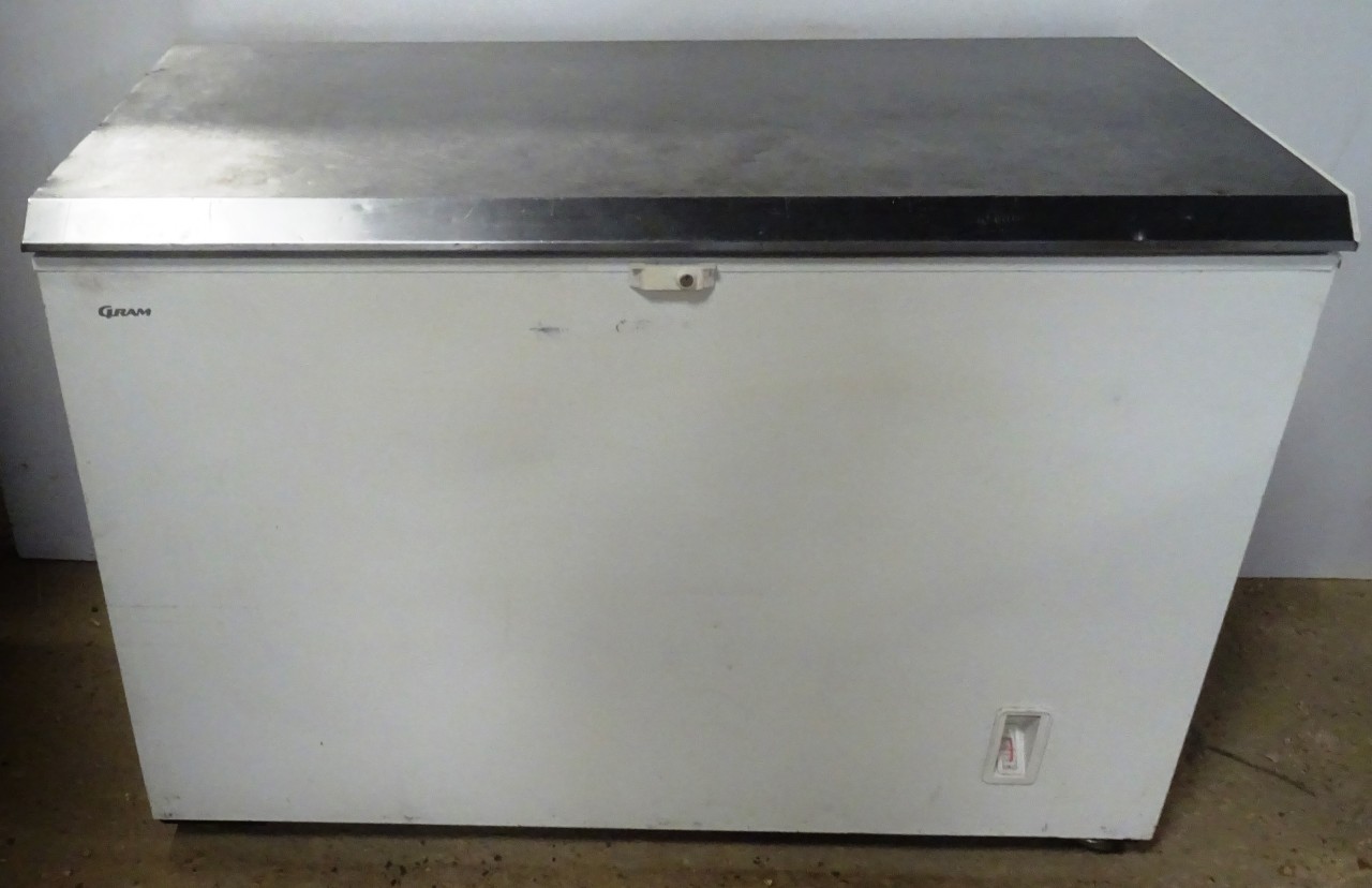 GRAM Chest Freezer with Stainless Steel Lid