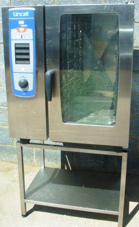 LINCAT Self Cook Centre Electric 10 Grid Combi Oven with Floor Stand 1