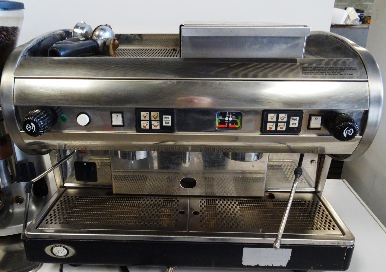 MAZZER 2 Group Coffee Brewer with Matching Grinder & Knock-Out Drawer 1