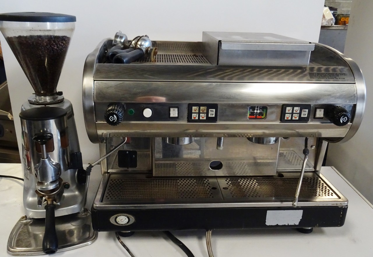 MAZZER 2 Group Coffee Brewer with Matching Grinder & Knock-Out Drawer