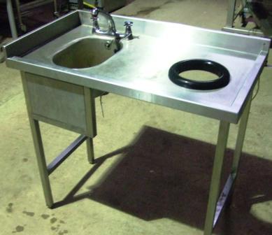 CHEFS Rinse Sink with Bin Scrapping Ring 1