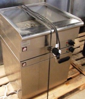 PARRY Wet Well Bain Marie with Hot Cupboard 1
