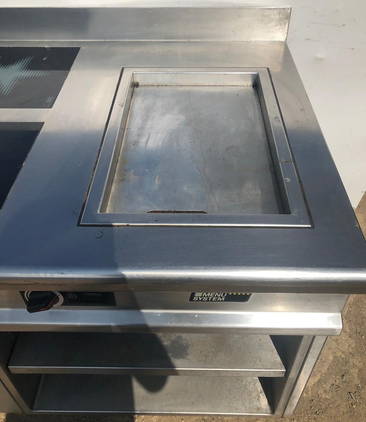 MENU SYSTEM Induction Hob with Integrated Electric Griddle