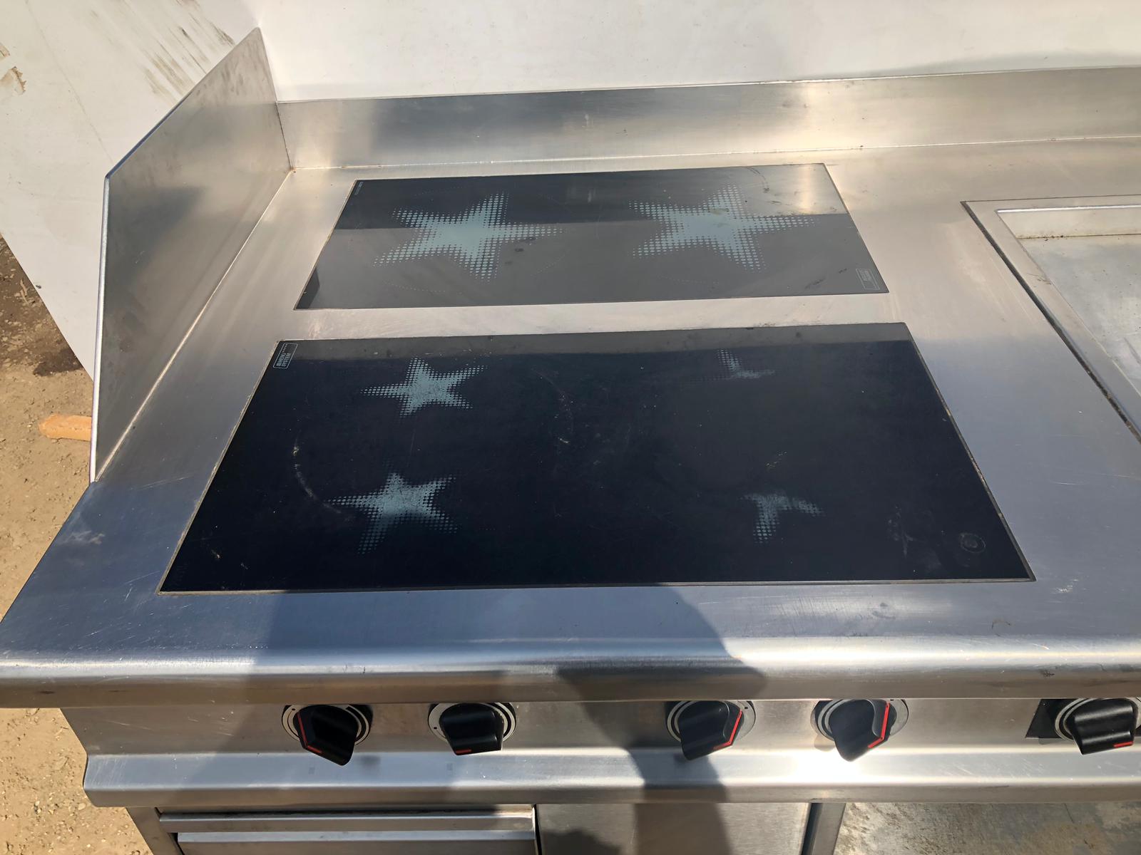 MENU SYSTEM Induction Hob with Integrated Electric Griddle