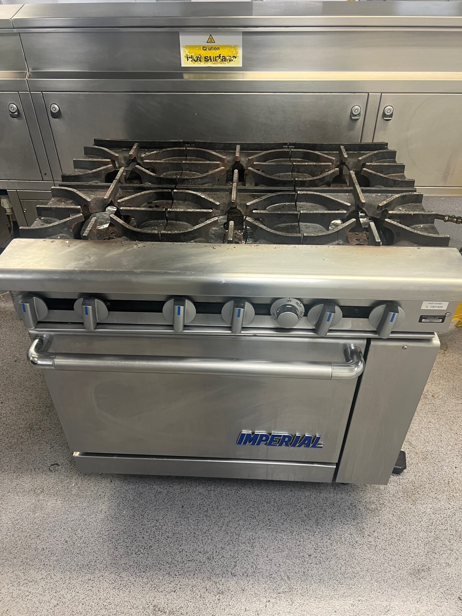 IMPERIAL IR6 6 Burner Range with Oven.